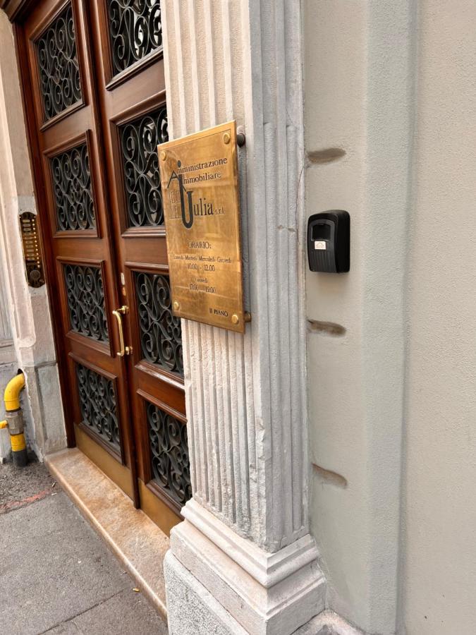 Mansarda Mazzini Apartman Trieszt Kültér fotó